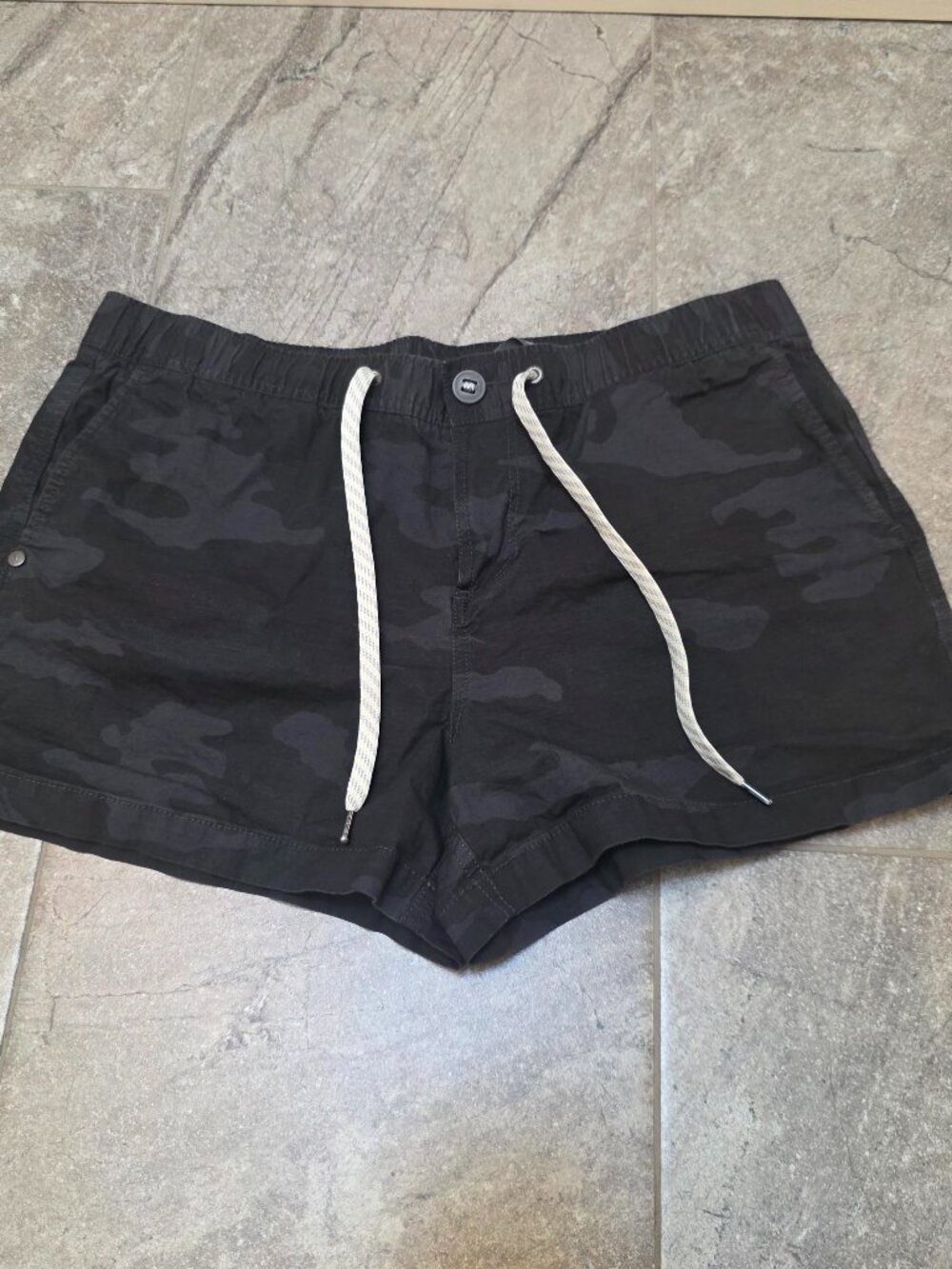 VUORI 3" Women's Ripstop Camo Drawstring Stretch Cotton Shorts Sz L